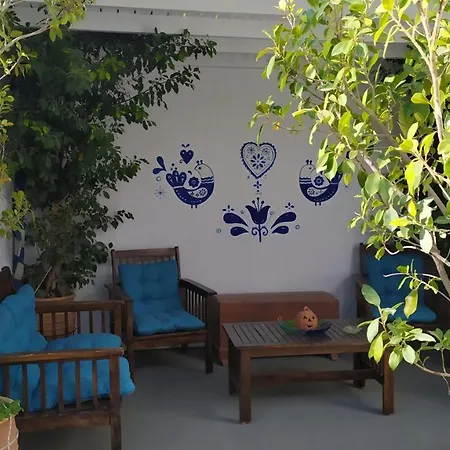 Nikolakis Traditional House In The Village. Holiday home Kamari (Santorini)
